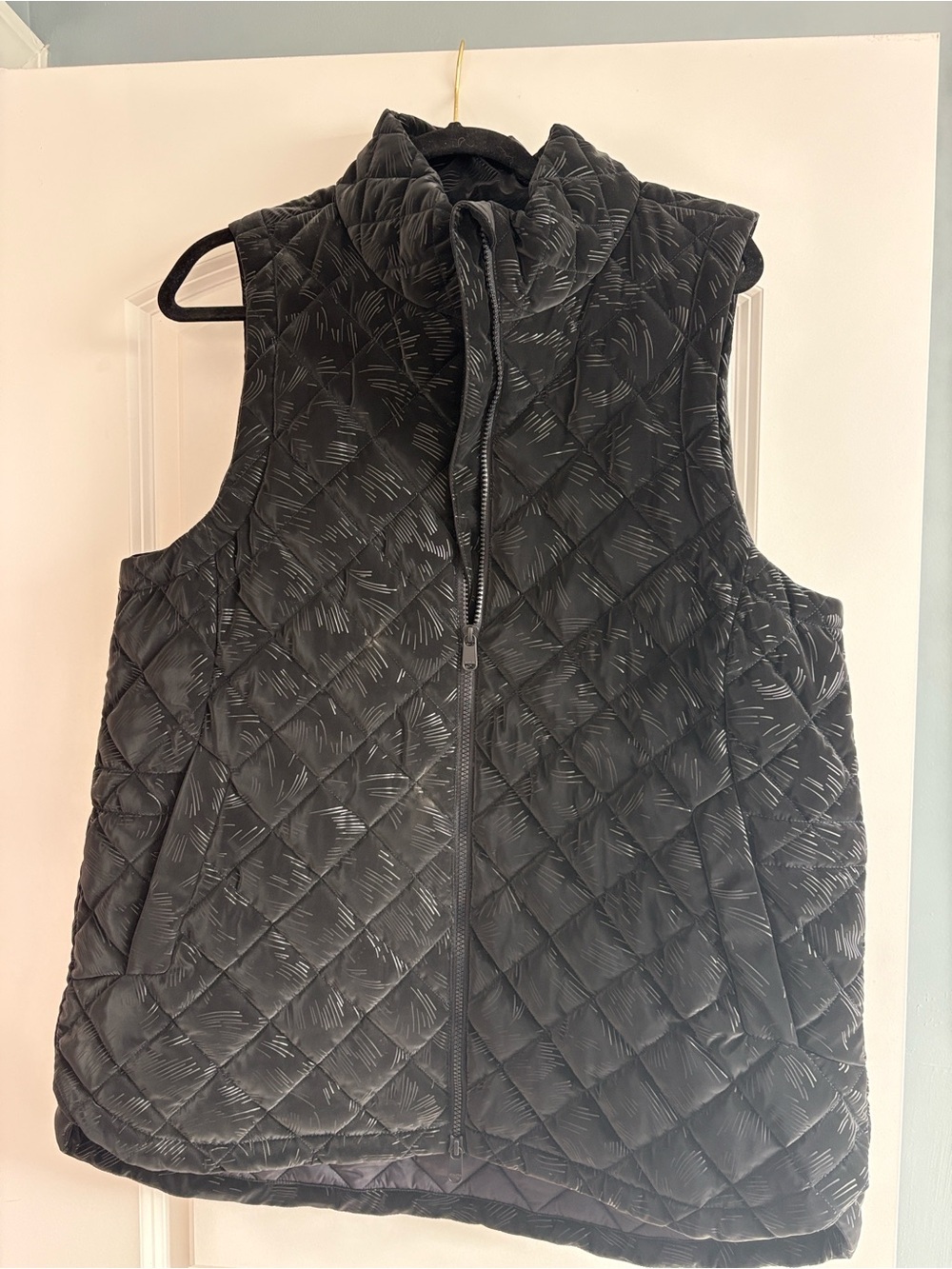 Athleta Black Quilted Diamond-Pattern Puffer Vest